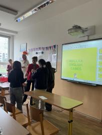 Mikulka English Games