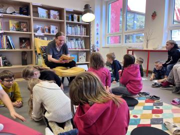 Čtecí maraton v nové knihovně: Od Vennových diagramů až po návštěvu princezny