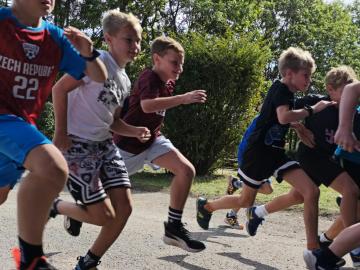 Mini Cross Cup Milíčov 2026 potřetí rozhýbal celý první stupeň