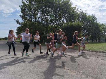 Mini Cross Cup Milíčov 2026 potřetí rozhýbal celý první stupeň