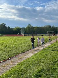 Mini Cross Cup Milíčov 2026 potřetí rozhýbal celý první stupeň