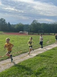 Mini Cross Cup Milíčov 2026 potřetí rozhýbal celý první stupeň